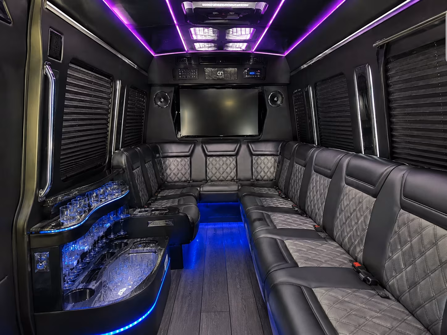 bus rentals for corporate retreats around flagstaff and the coconino plateau