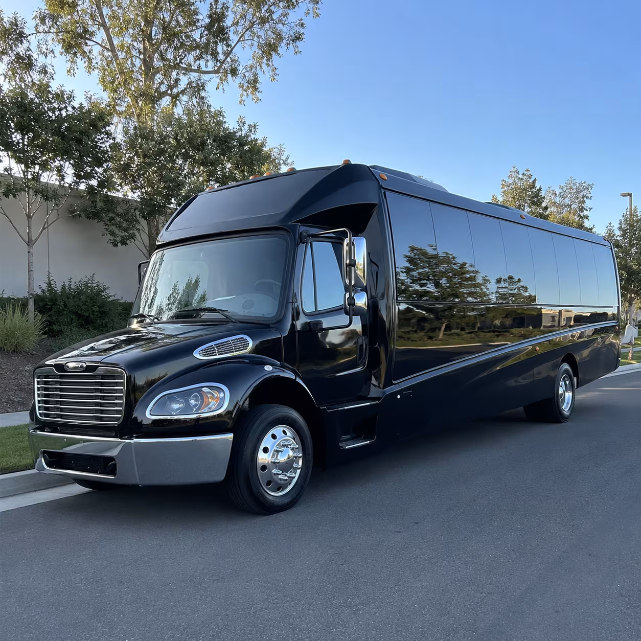 bus rentals for the drive down i 17 to phoenix arena concerts