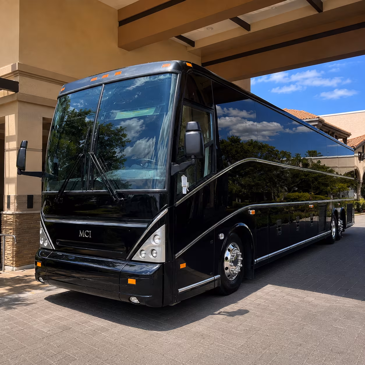 charter bus transfers between flagstaff and phoenix sky harbor international airport phx