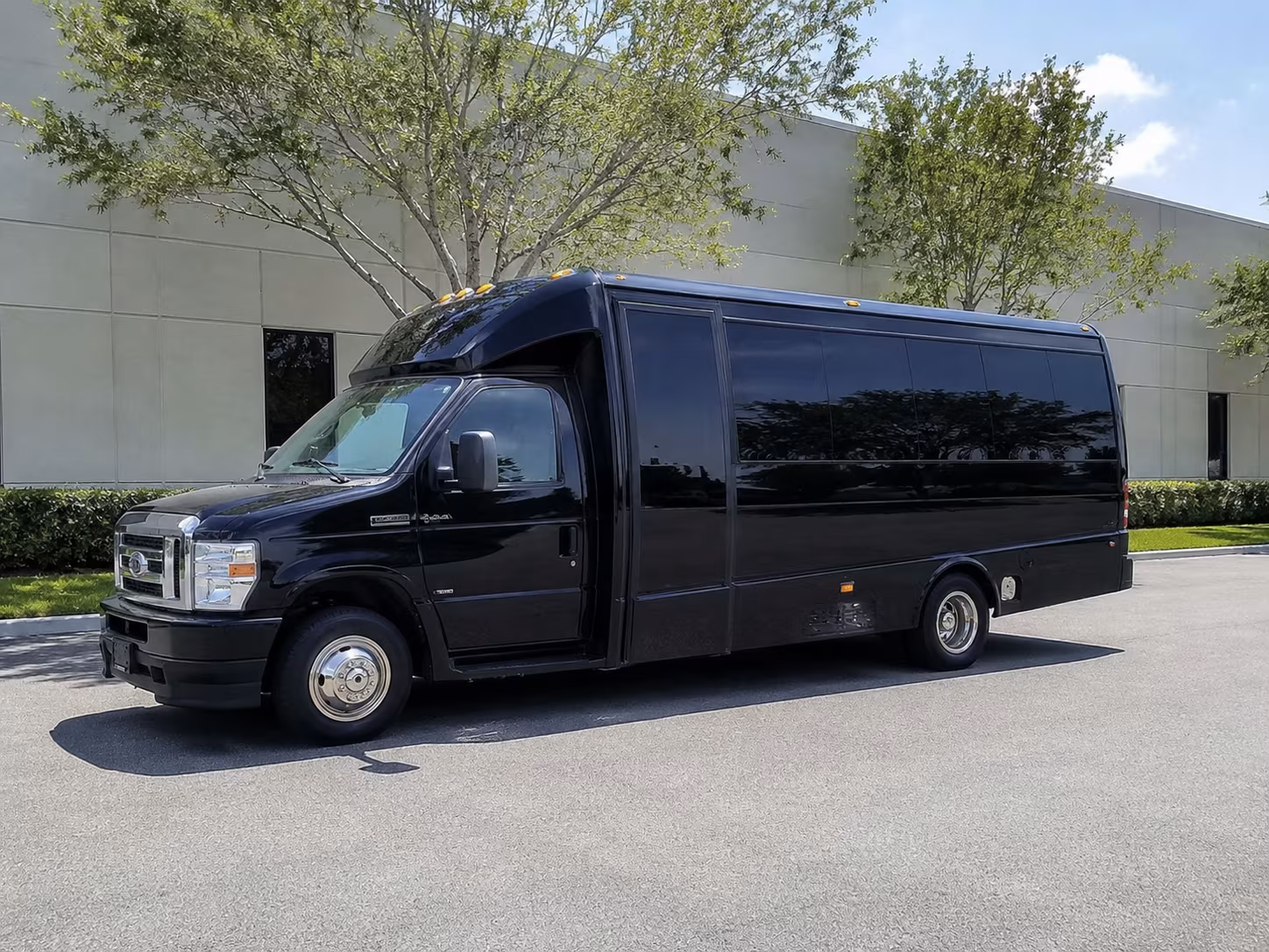employee shuttle buses for flagstaff companies and campuses