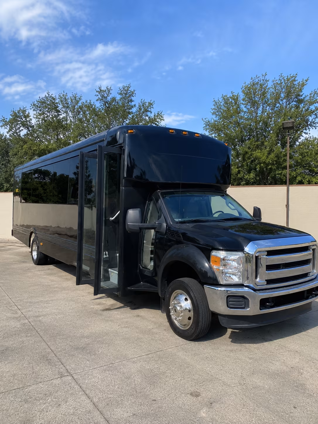 flagstaff 20 passenger party bus