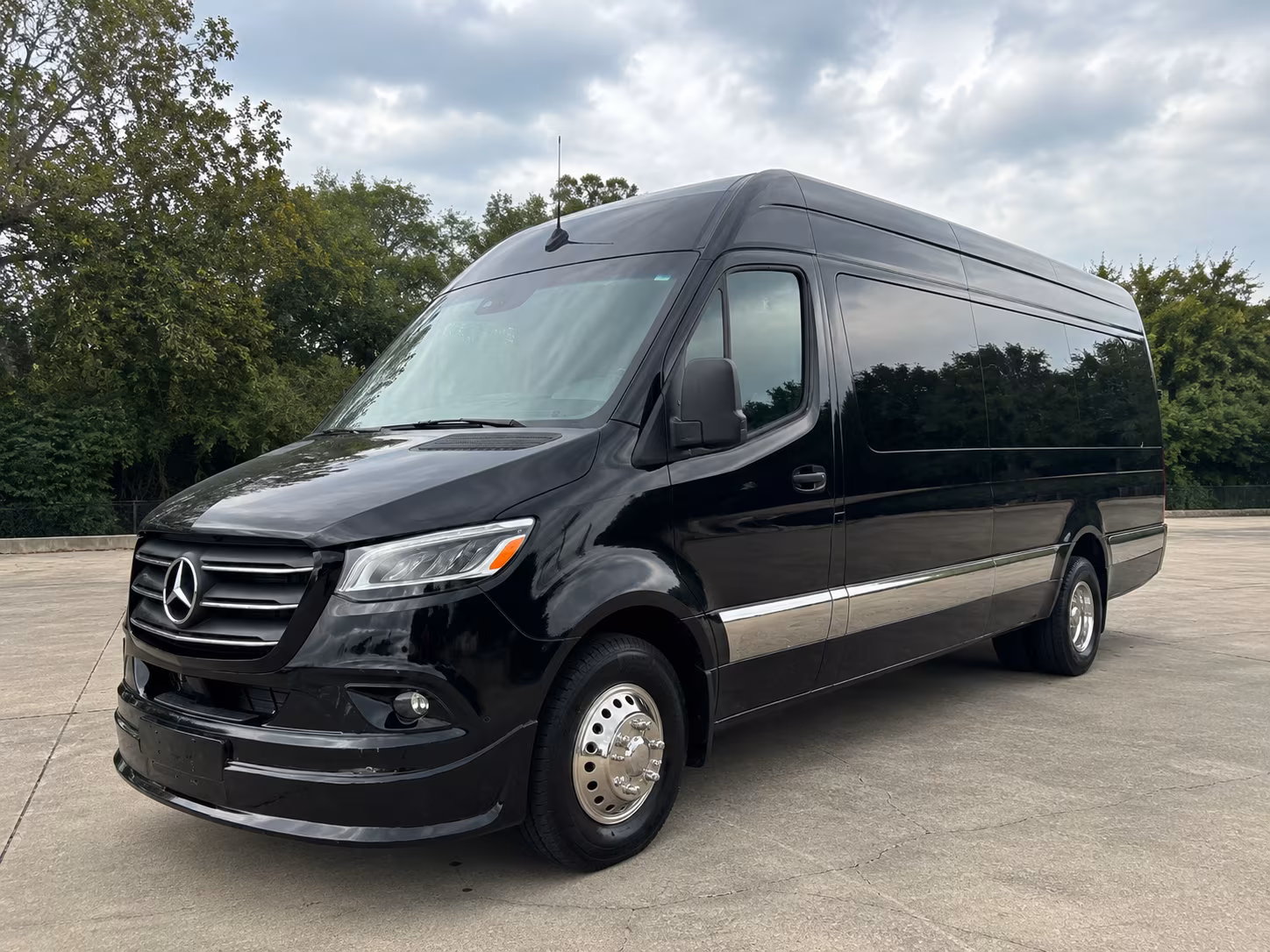 flagstaff sprinter van with driver