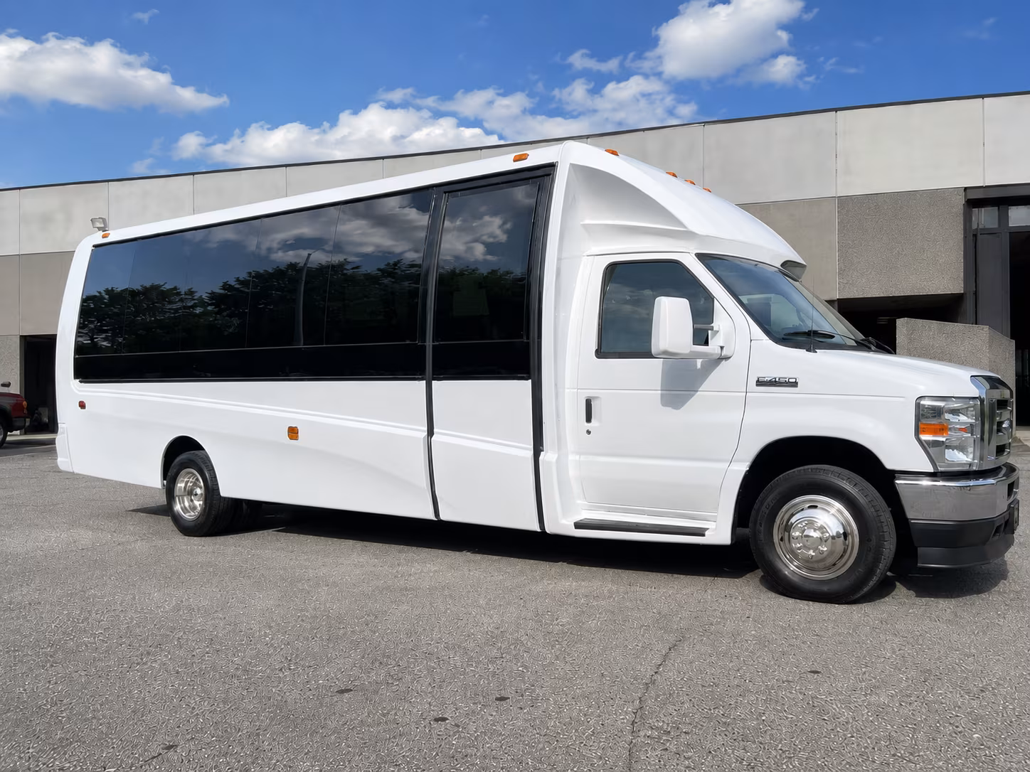 hotel to venue shuttle buses for flagstaff corporate events